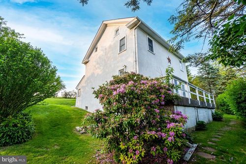 6221 Route 309, Germansville, PA, 18053-2105 | Card Image