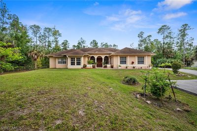 3460 6th Avenue Se, House other with 4 bedrooms, 4 bathrooms and null parking in Naples FL | Image 3