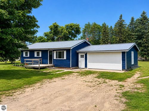 3490 S 37 Rd, Cadillac, MI, 49601-8887 | Card Image
