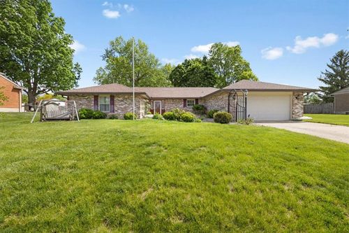 6330 Rangeview Dr, Dayton, OH, 45415-1928 | Card Image