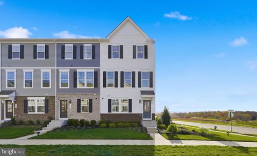 461-475 Presidents Pointe Ave, RANSON, WV, 25438-4857 | Card Image