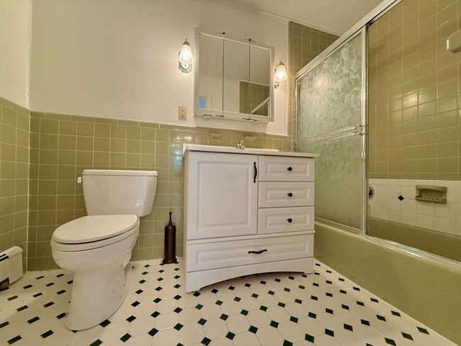 Full Bath | Image 17
