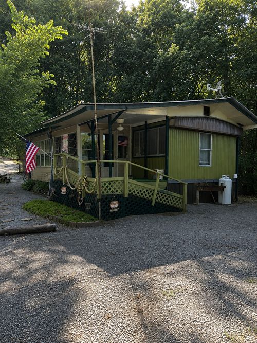 1 Mckenzie Drive, Golconda, IL, 62838 | Card Image