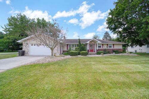 3913 Memory Ln, Jackson, MI, 49201-8428 | Card Image