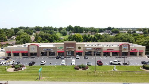 ste-l112-4560 S Campbell Ave, Springfield, MO, 65810-1880 | Card Image