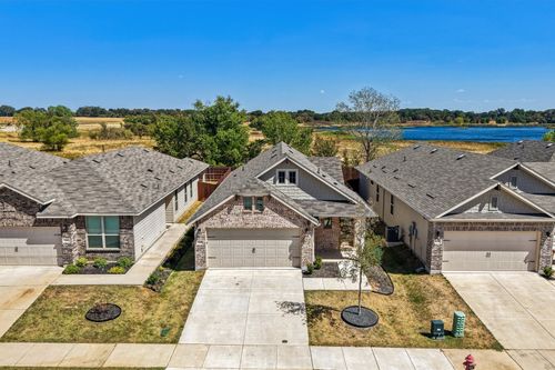 925 King St, Aubrey, TX, 76227-4654 | Card Image