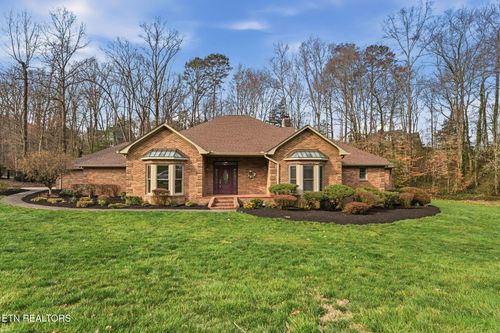 130 Danbury Dr, Oak Ridge, TN, 37830-8751 | Card Image