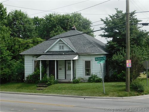 806 W Mulberry St, Salem, IN, 47167-1566 | Card Image