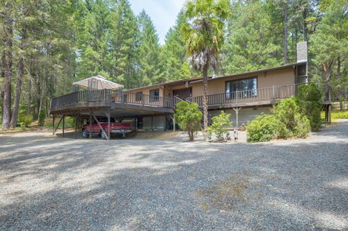 1625 Crow Rd, Merlin, OR, 97532-8808 | Card Image