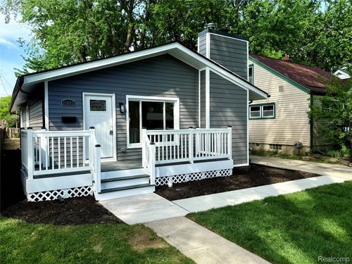 21805 Downing St, Saint Clair Shores, MI, 48080-3913 | Card Image