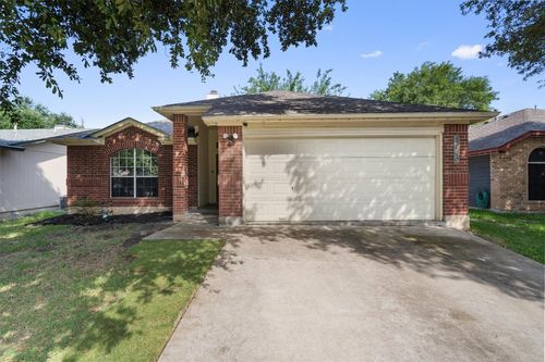 2000 Holly Springs Dr, Taylor, TX, 76574-1738 | Card Image