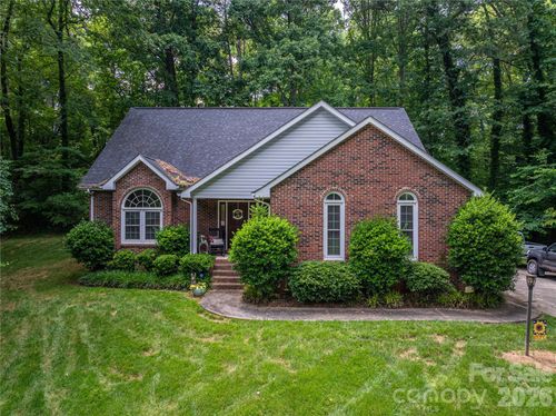 645 Deerfield Dr, Mount Holly, NC, 28120-1157 | Card Image