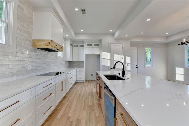 5746 Avalon Commons Way, House other with 4 bedrooms, 4 bathrooms and null parking in Clermont GA | Image 7