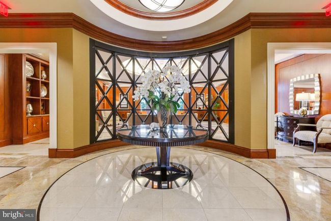 APT-217 - 8220 Crestwood Heights Dr, Condo with 2 bedrooms, 2 bathrooms and null parking in MCLEAN VA | Image 4