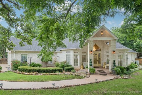3725 Maple Dr, Sand Springs, OK, 74063-2878 | Card Image