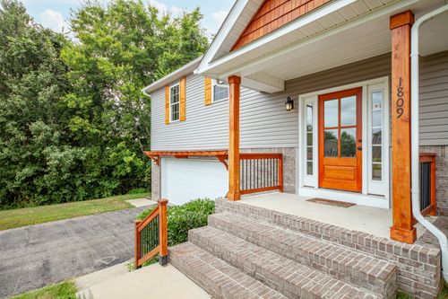 1809 Susan Rd, Columbia, TN, 38401-2190 | Card Image