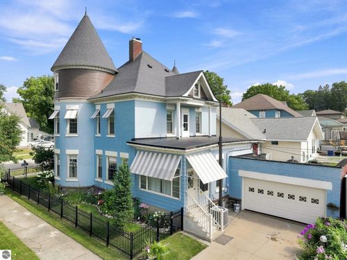 202 Stimson St, Cadillac, MI, 49601-2240 | Card Image