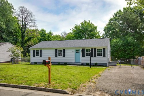 2005 Old Iron Rd, North Prince George, VA, 23860-7442 | Card Image