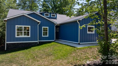 3813 54th Avenue Ne, Hickory, NC, 28601 | Card Image