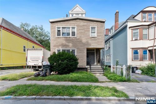 25 17th St, East Orange, NJ, 07018-3919 | Card Image