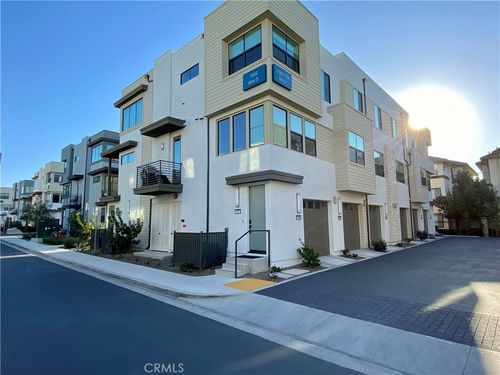 11050 Verve Dr, Rancho Cucamonga, CA, 91701 | Card Image