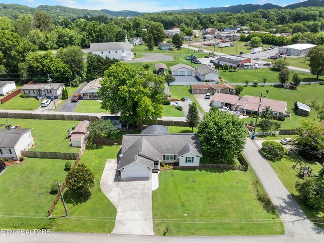 327 S Fowler St, House other with 3 bedrooms, 2 bathrooms and null parking in Clinton TN | Image 30
