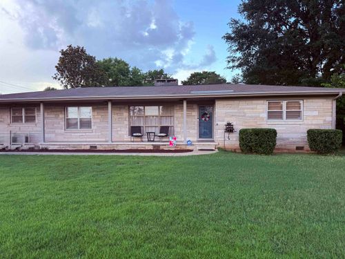 401 W Candler Ave, Muscle Shoals, AL, 35661-3301 | Card Image