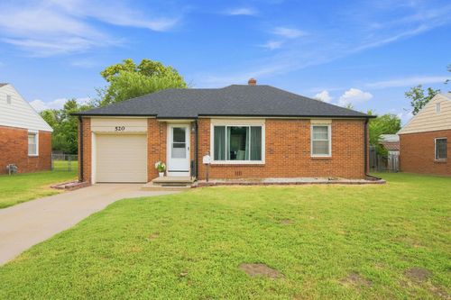 520 W Blake St, Wichita, KS, 67213-4826 | Card Image