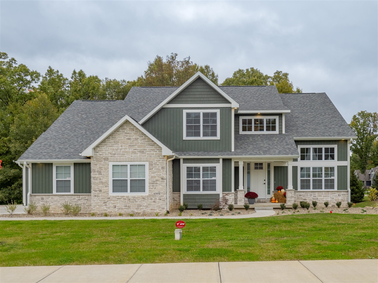 Mystic Heights Trl, Mattawan, MI 49071