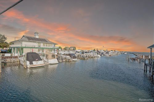 32081 N River Rd, Harrison Twp, MI, 48045-1475 | Card Image