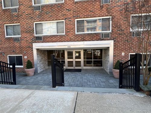 1g-101 Clinton Ave, Mineola, NY, 11501-2848 | Card Image