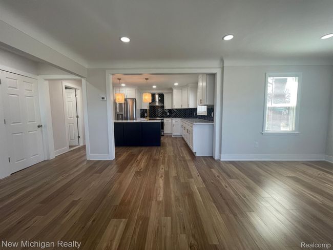 985 W Hazelhurst St, House other with 3 bedrooms, 3 bathrooms and null parking in Ferndale MI | Image 12