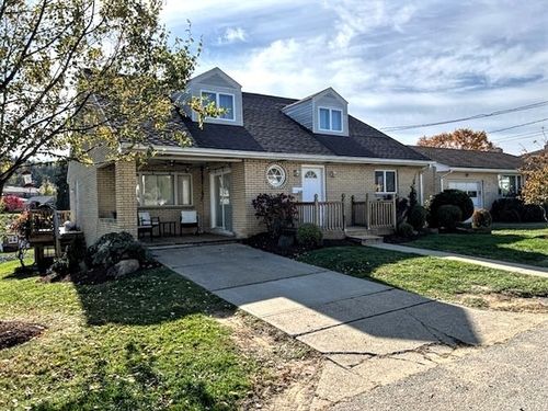 640 Green St, Belle Vernon, PA, 15012-1535 | Card Image