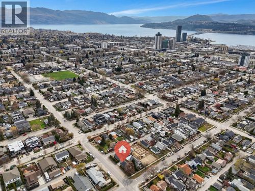 991 Coronation Ave, Kelowna, BC, V1Y7A6 | Card Image