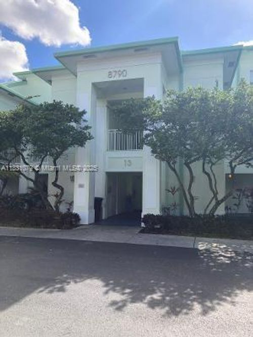1504-5300 Nw 87th Ave, Doral, FL, 33178-2102 | Card Image