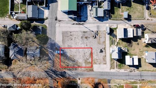 224 Park Dr, Bethalto, IL, 62010-1557 | Card Image