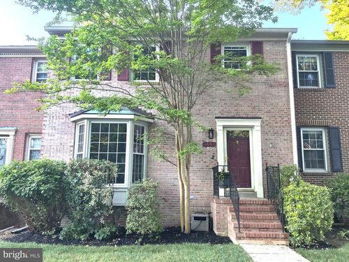 9441 Park Hunt Ct, Springfield, VA, 22153-1364 | Card Image