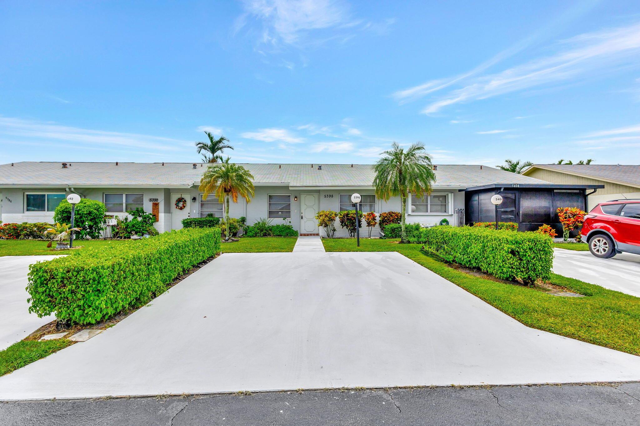 Glenda St, West Palm Beach, FL 33417