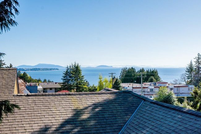 5 - 1450 Vidal Street, Townhouse with 3 bedrooms, 2 bathrooms and 3 parking in White Rock BC | Image 35