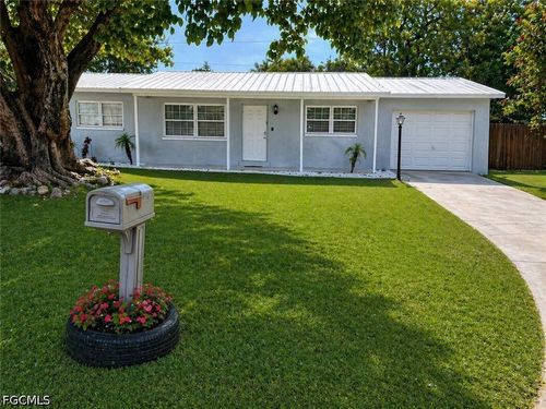 2079 E Tobago Cir, Fort Myers, FL, 33905-2135 | Card Image