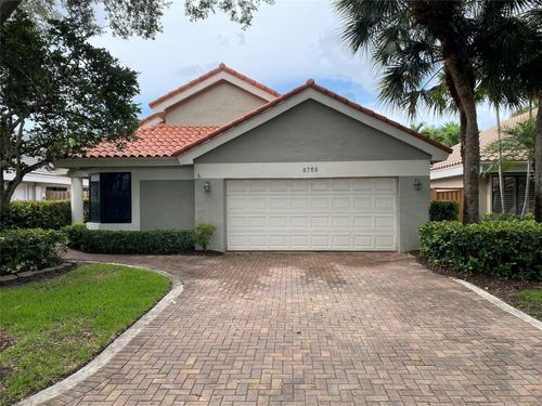 9760 Nw 18th Dr, Plantation, FL, 33322-5685 | Card Image