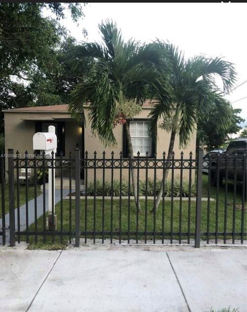 1342 Nw 42nd St, Miami, FL, 33142-4812 | Card Image