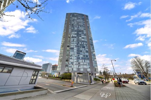3306-13618 100 Ave, Surrey, BC, V3T0A8 | Card Image