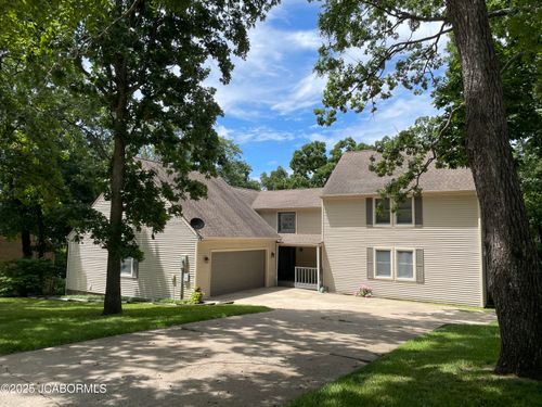 1744 Engelwood Dr, Jefferson City, MO, 65101-2385 | Card Image