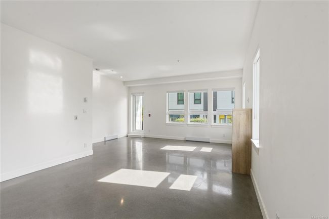 109 - 757 Tyee Rd, Condo with 2 bedrooms, 2 bathrooms and 2 parking in Victoria BC | Image 14