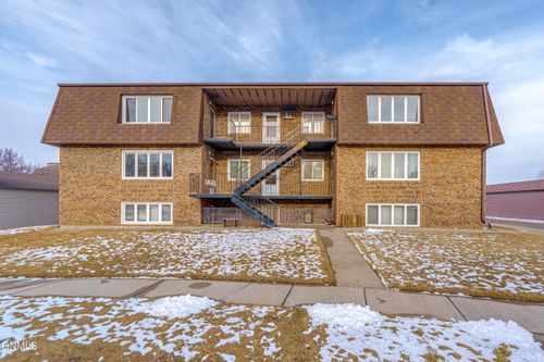 5-1821 S Grandview Ln, Bismarck, ND, 58503-0892 | Card Image