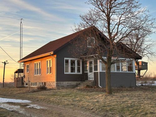 2750 N Henderson Rd, Freeport, IL, 61032-8248 | Card Image