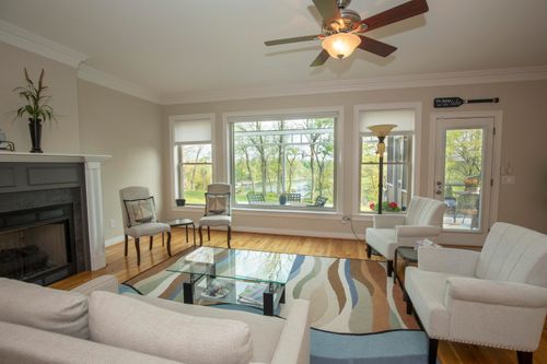 360 Persimmon Way, Harrodsburg, KY, 40330-8715 | Card Image