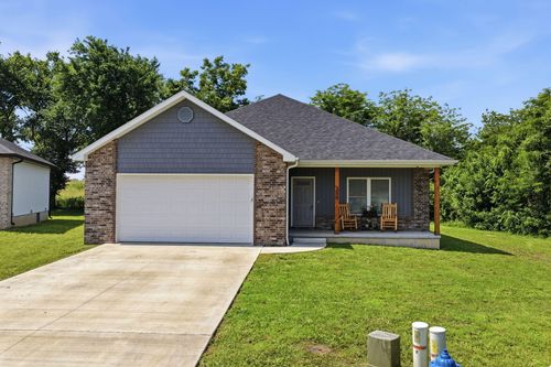280 W Erin Cir, Bolivar, MO, 65613-6017 | Card Image