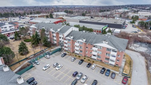 216-120 Bell Farm Rd, Barrie, ON, L4M6J2 | Card Image